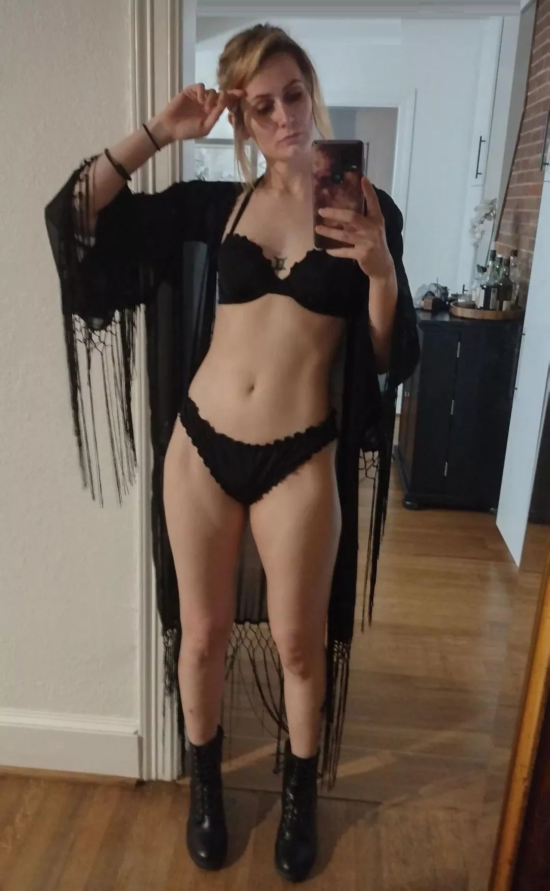 IUTR - goth bikini 🖤 posted by p0w3rf