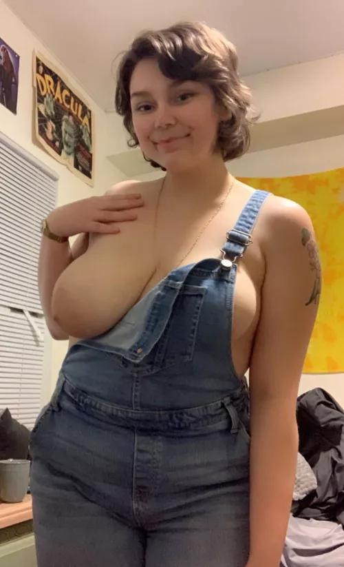 let me bounce my titties on your face :) by LilithVossen