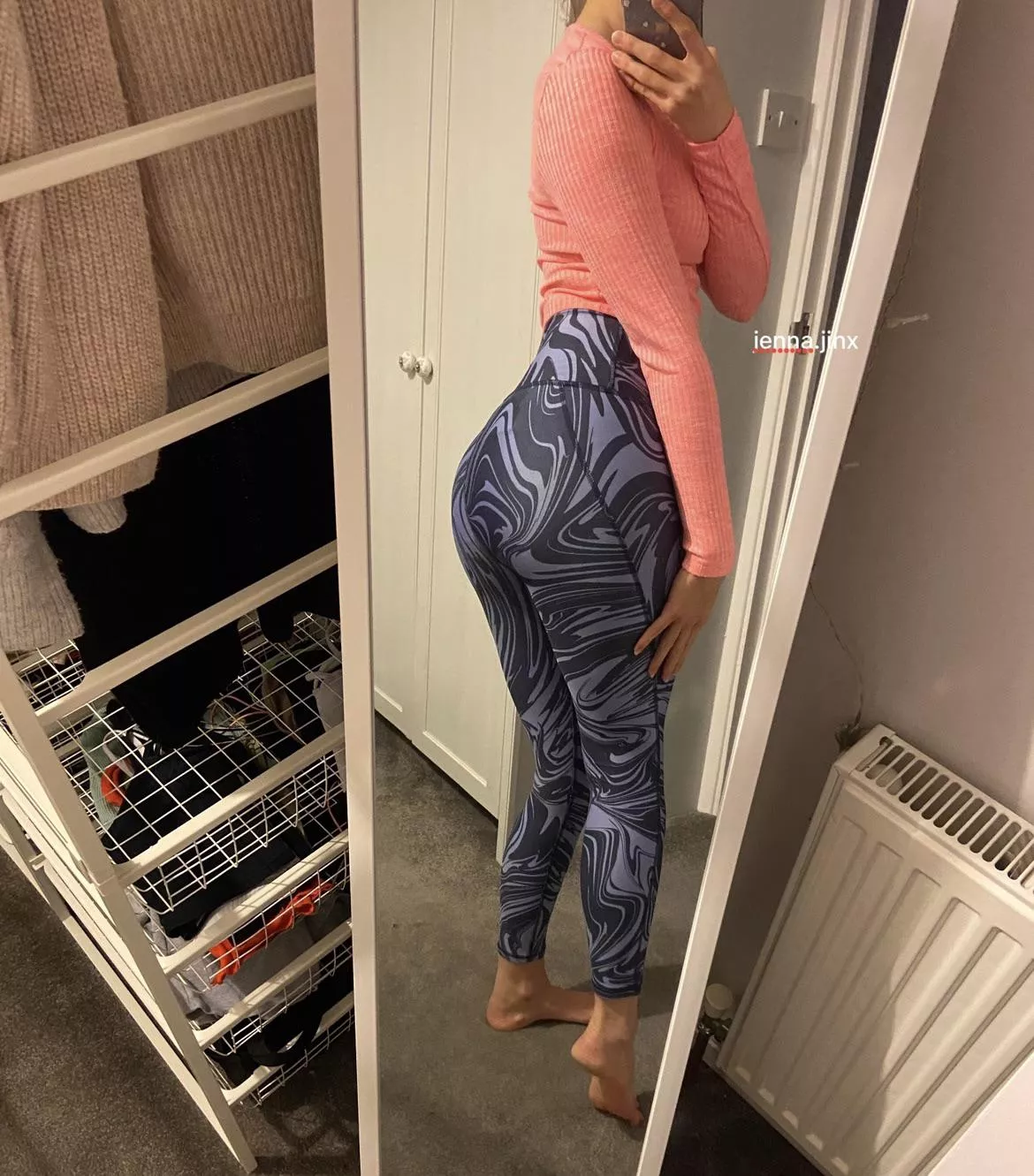 Marble print leggings 😍👏OC posted by jenna_jinx