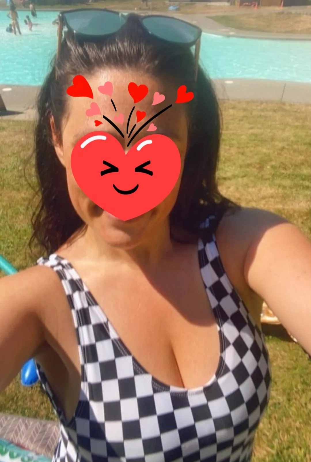 one piece 🩱 + cleavage posted by melech1979