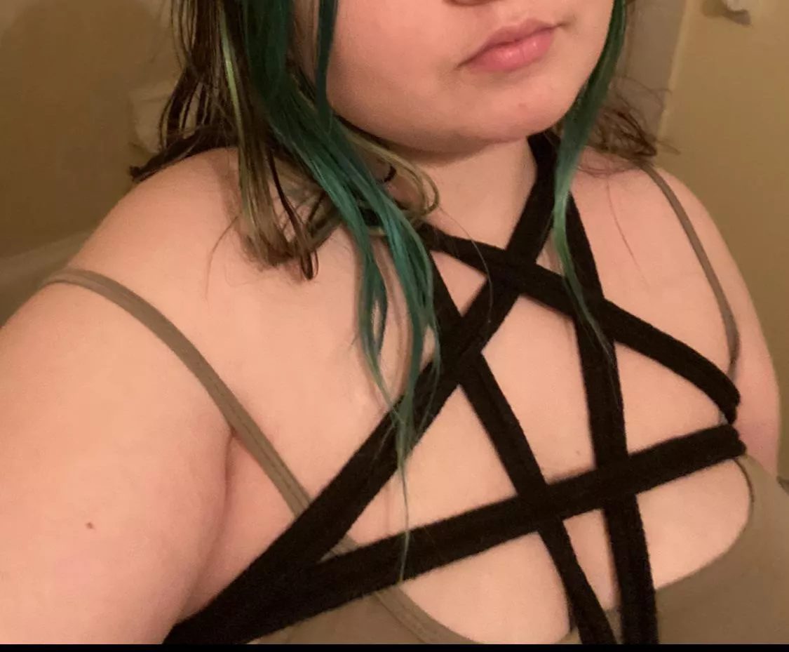 Pentagram harness posted by DaddysAngel6464