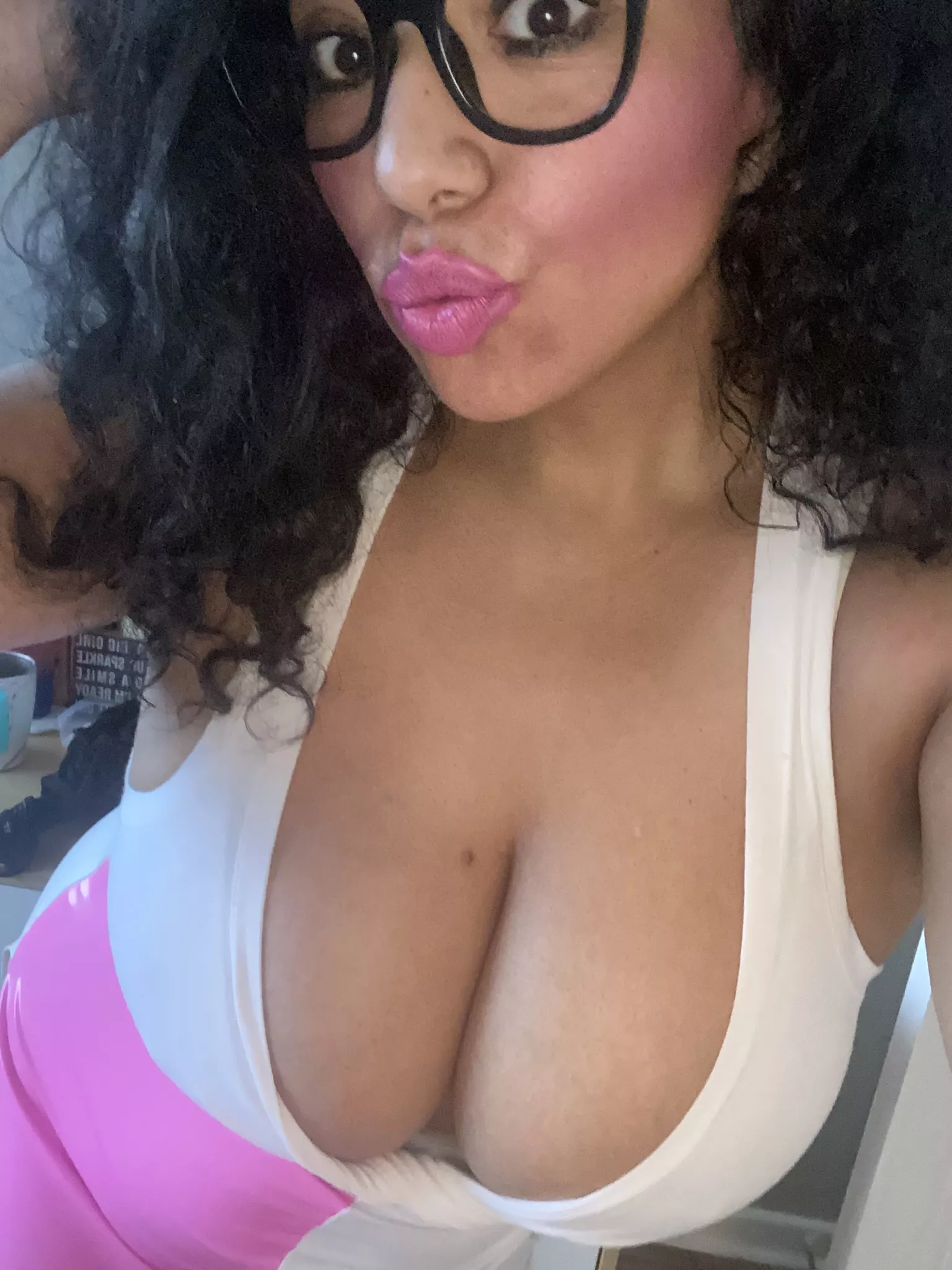 PinkLips, Sme KissyFace posted by BimboKaya