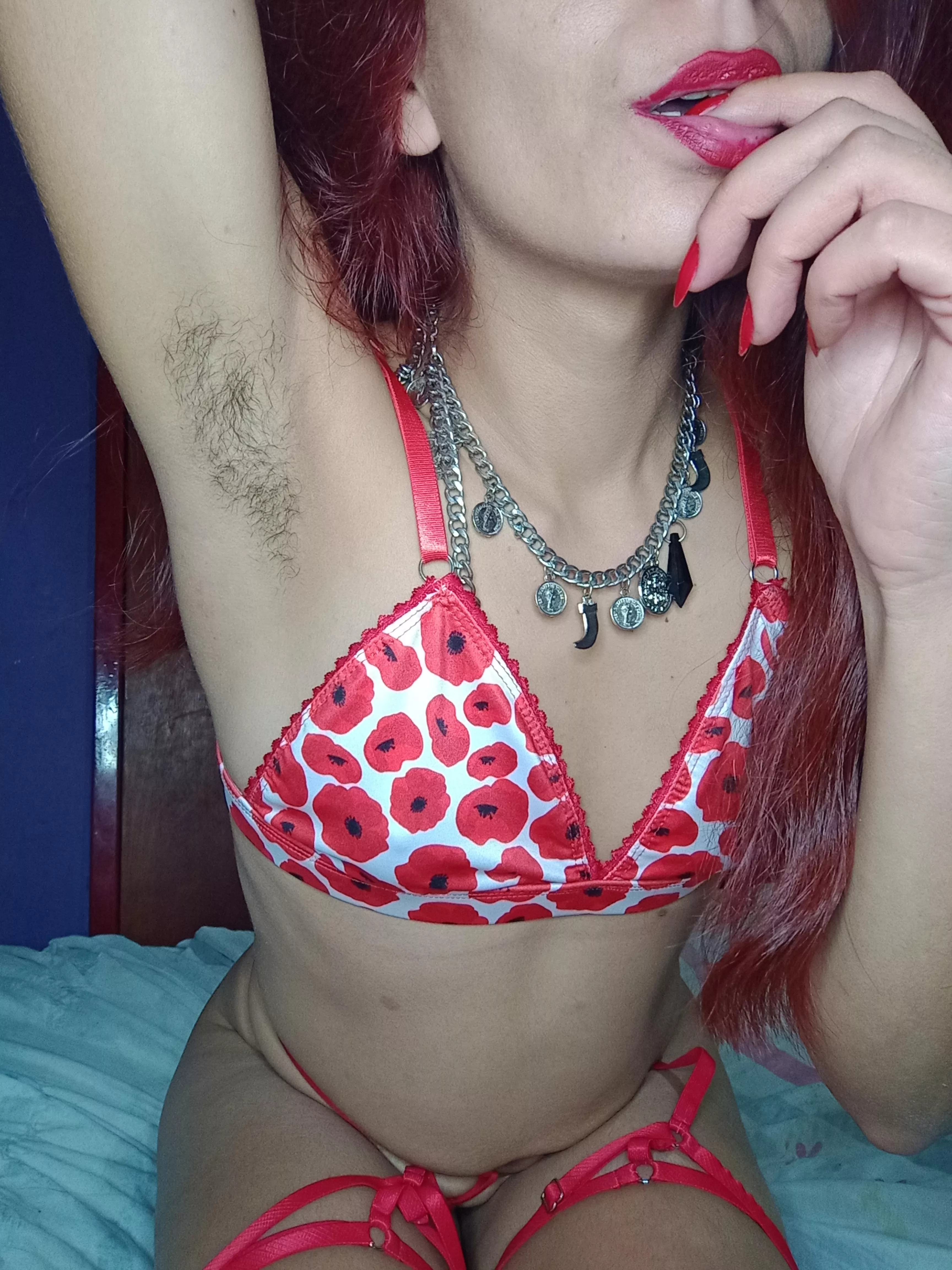 play with my hairy armpits posted by lalidk9