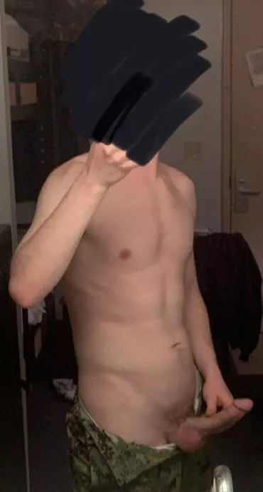 Think I could make ur ass jiggle? posted by Topdom_