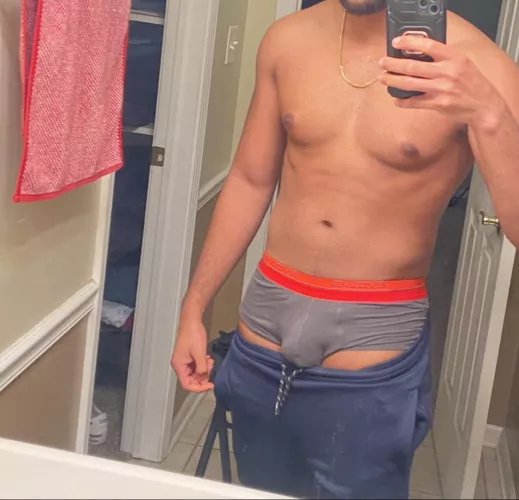 What I’m hiding under my sweats… by matinthemirror