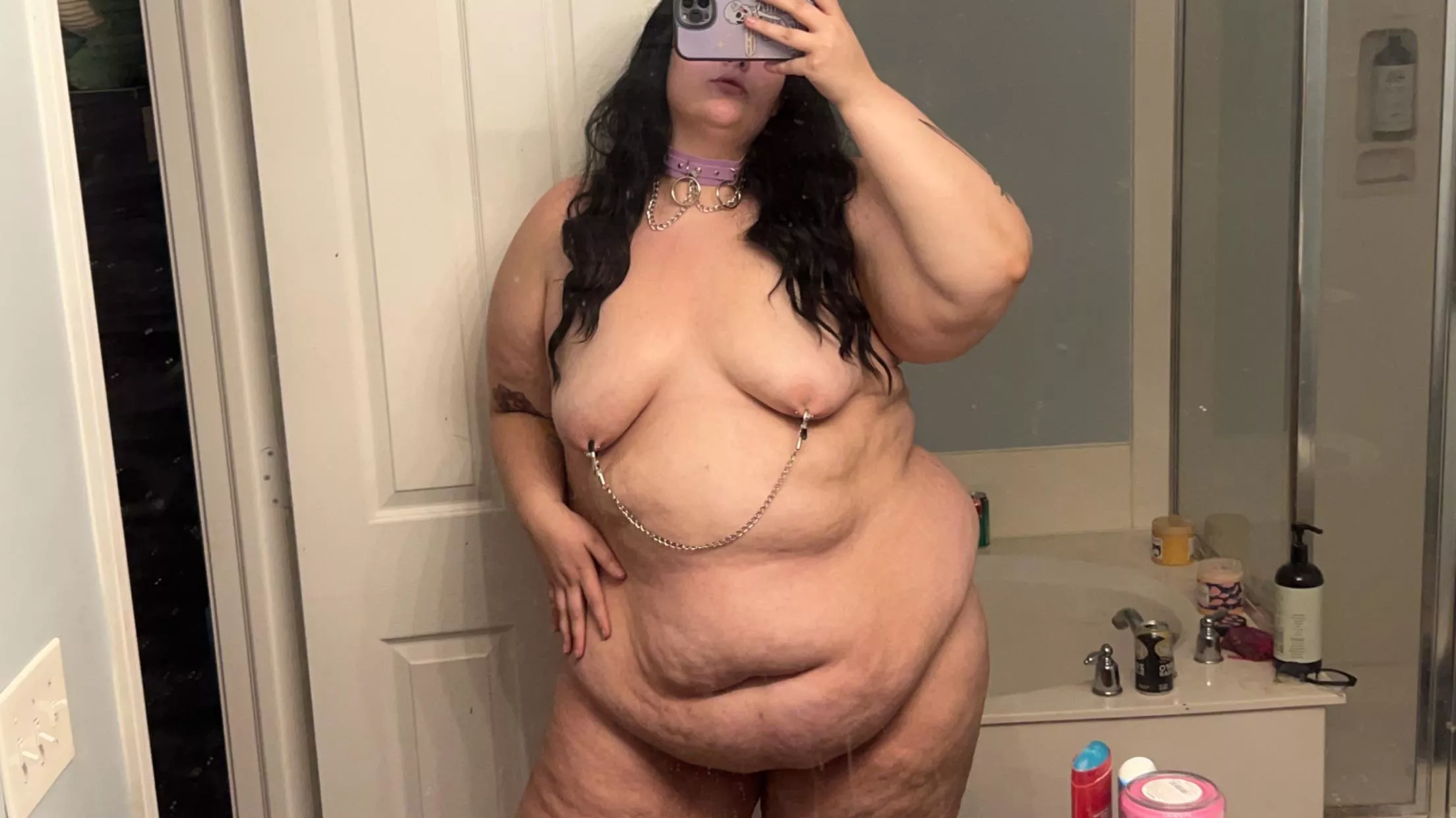 What kind of photos should I take this weekend ? 🖤 posted by BigGirlHex