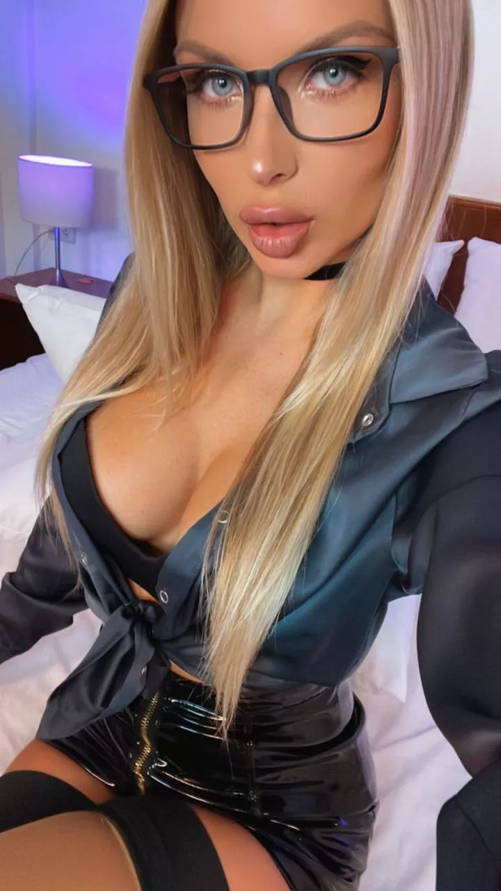 who is naughty here? posted by Finelydeal783