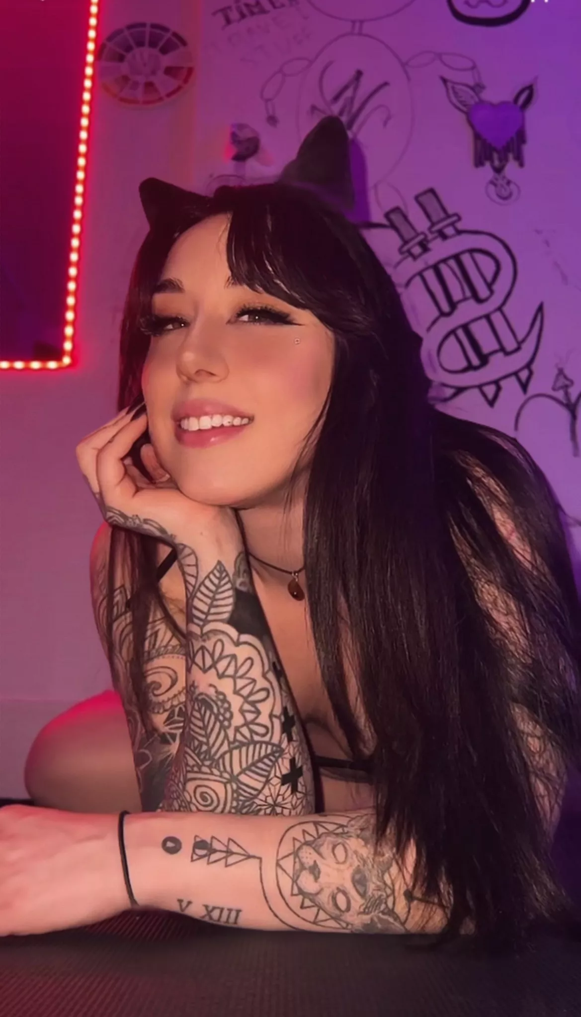 Would you like to spank me while I wear my cute little cat ears? 😼 posted by naznotnice