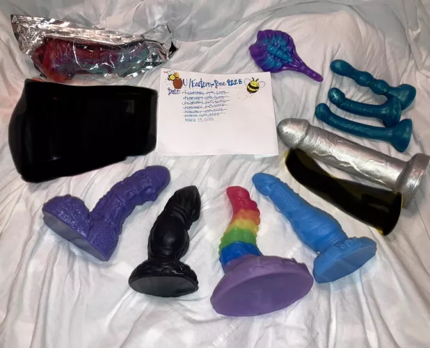 [WTS] (Bump) 8 Sculptures Still Available for Adoption & Free Shipping on Bundles by Eastern-Bee9228