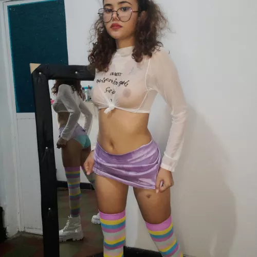 Your curly petite latinaaa by lilselenaa