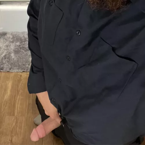 32 curious. DM me to compare cock and showoff and quench my curiosity. 30 and under by sexxysasquatch