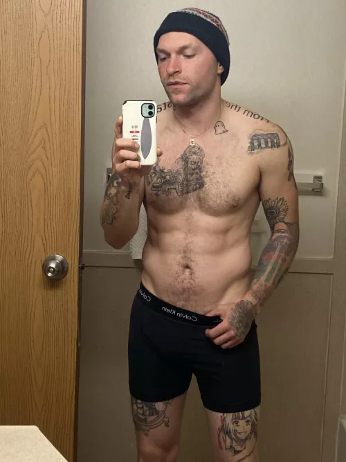 come join me in my hotel room? by AustinPark02