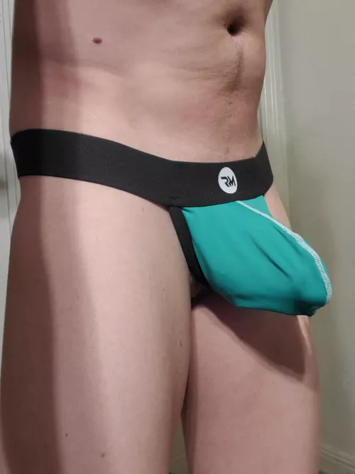 Does green looks good on me? by imokareuok2