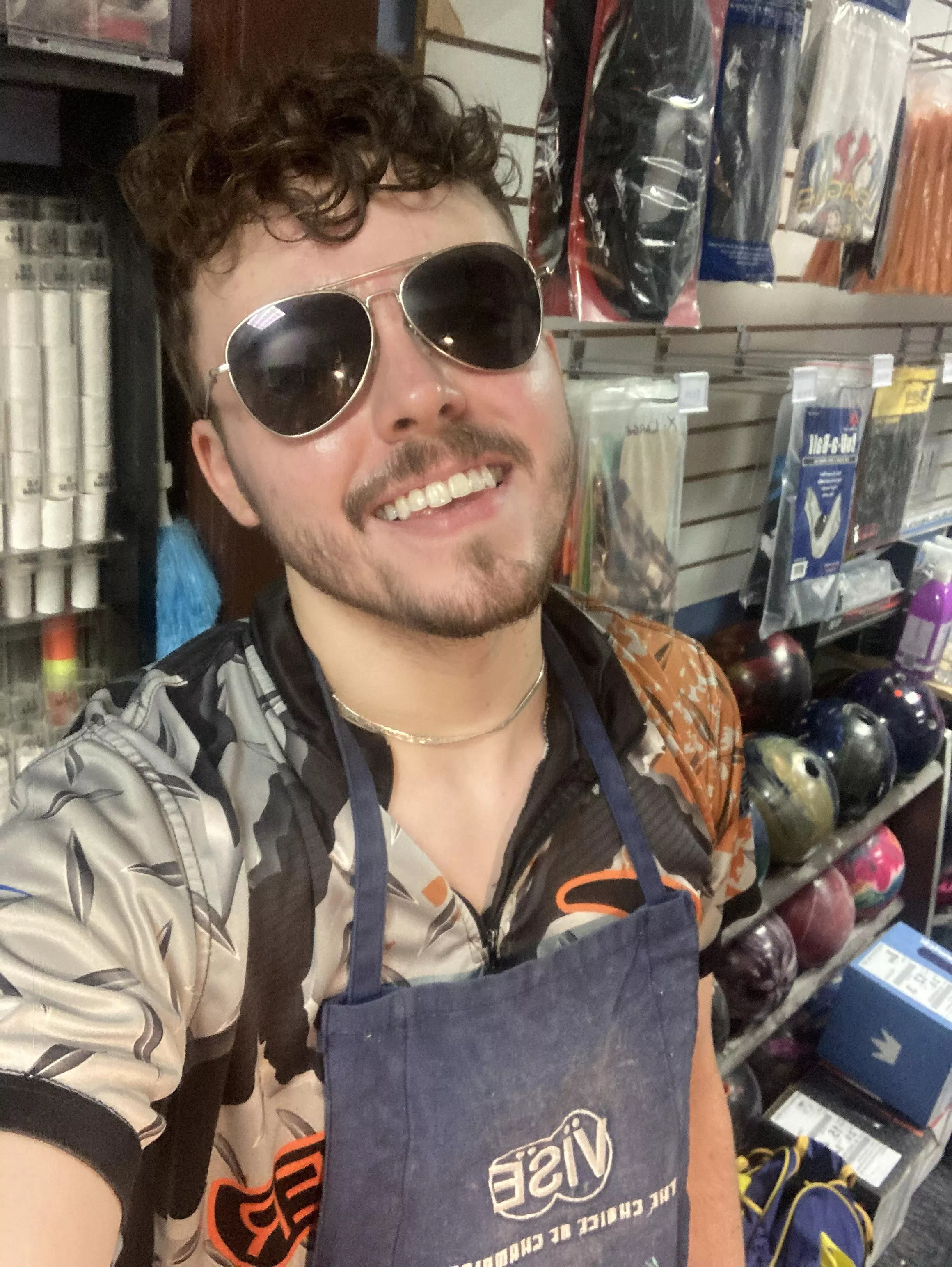 Doot doot feelin cute, way to get through the week cuties. Have a good weekend 💖 posted by softyserve69