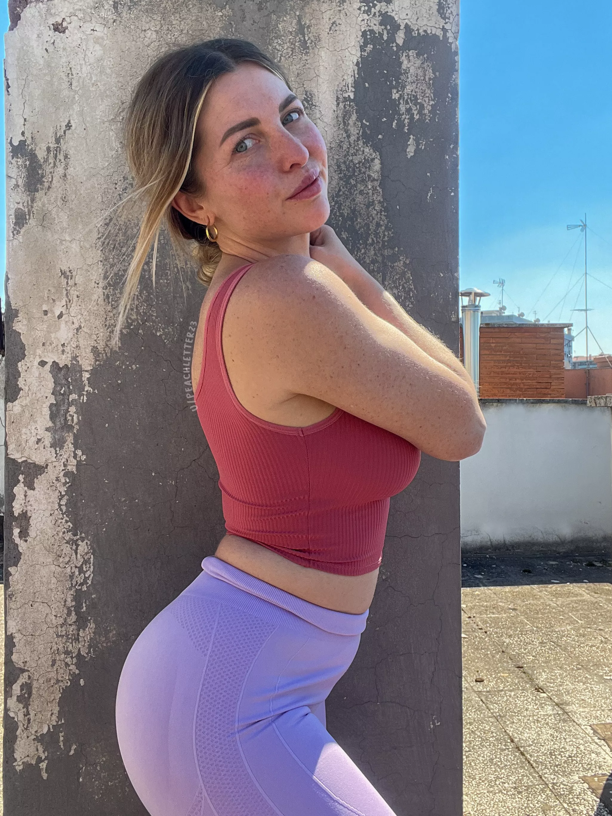 [F] Some sun and fresh air posted by peachletter23