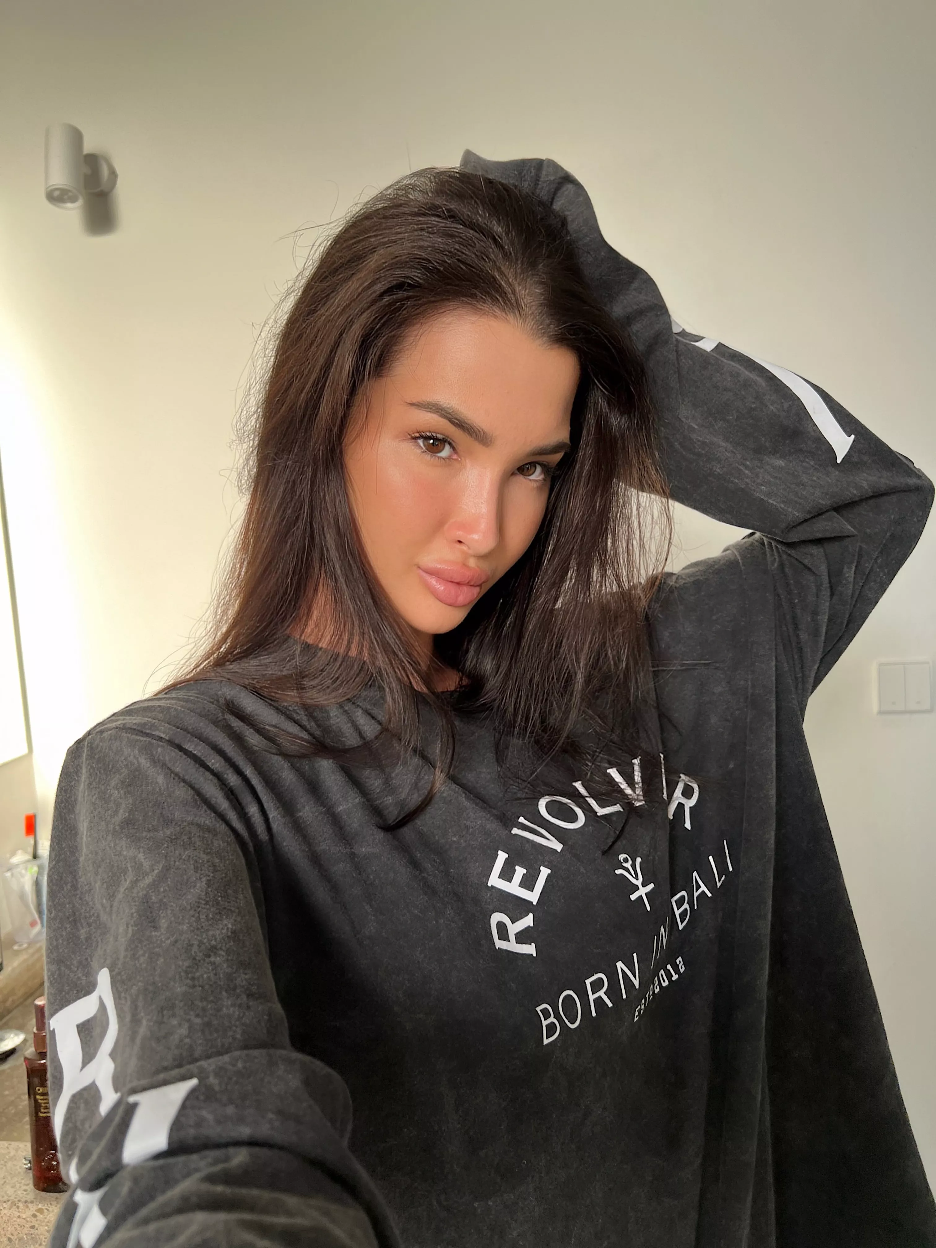 Feeling so lazy this Saturday! posted by Inlovelyy