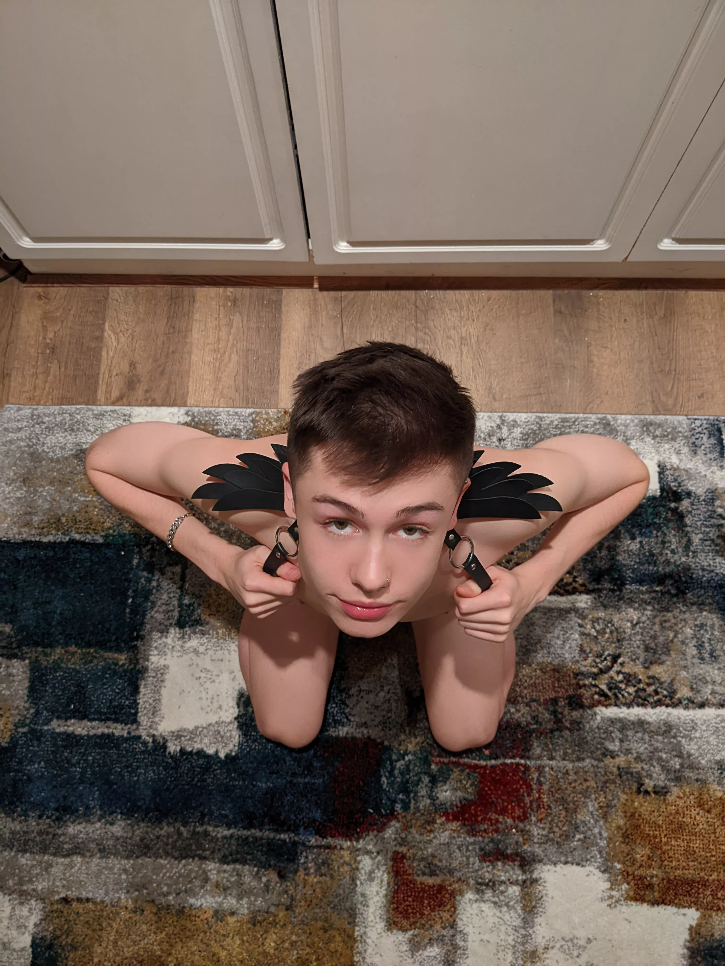 Hey there 😽 posted by notashyboii