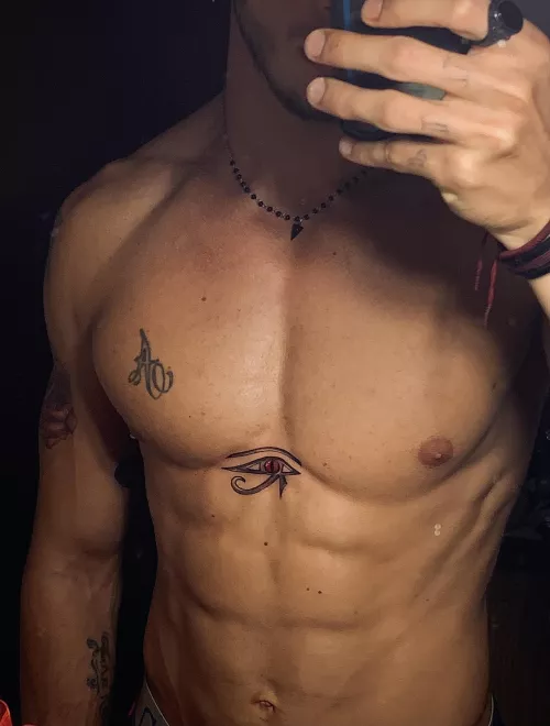 Hi 🔥🤍 by MessyTop23