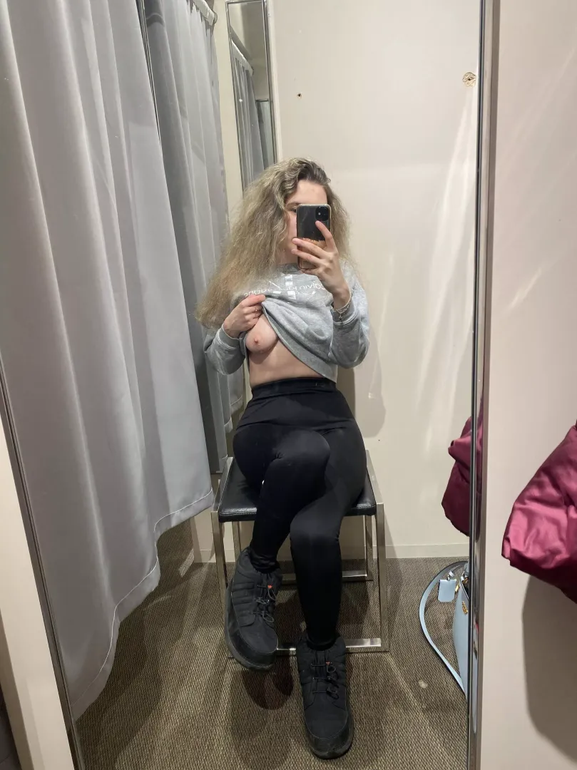 I want to fuck in the fitting room posted by irfanakb