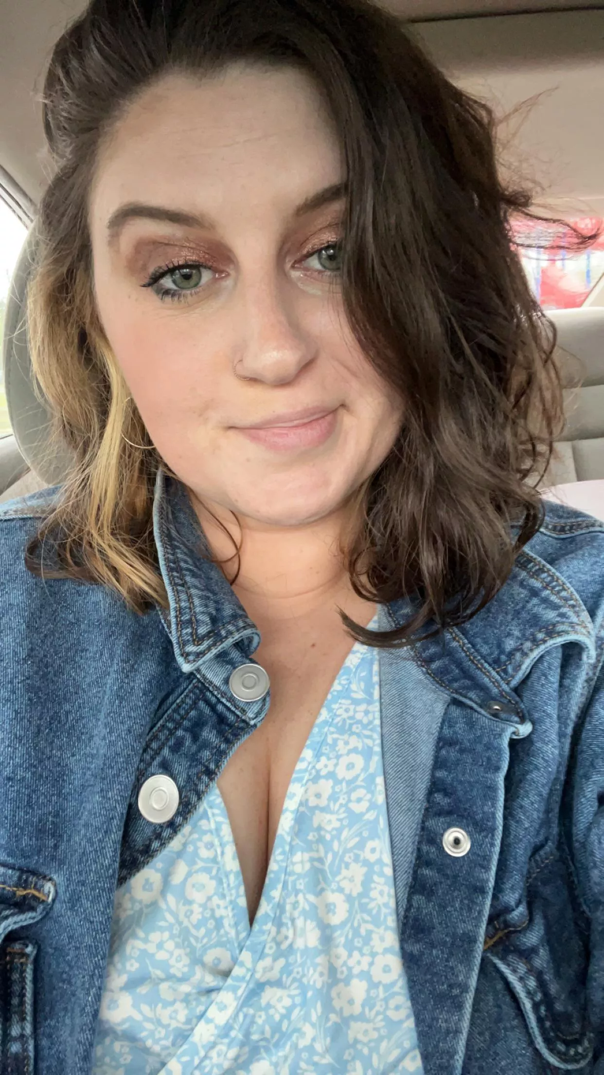 Just a little peek 🫣 posted by twistedpear22