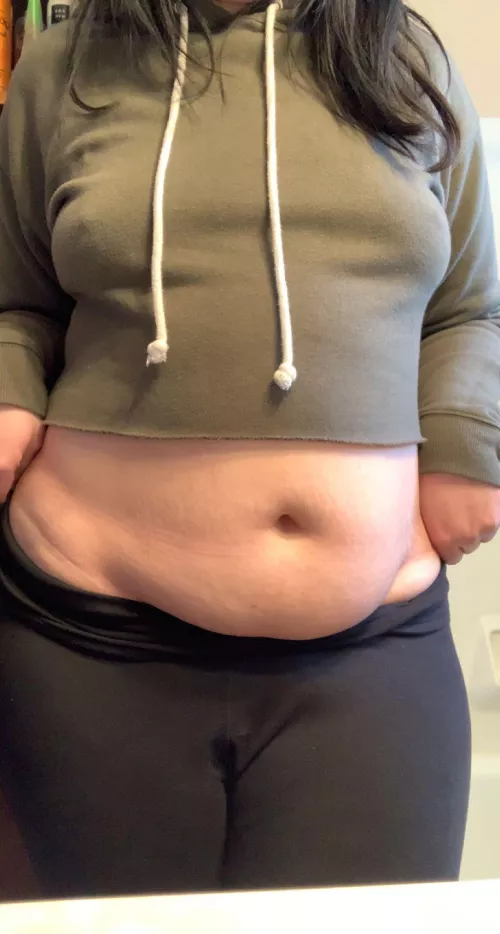 Just stepped on the scale 190 lbs biggest I have ever been. by JessyRoundBooty