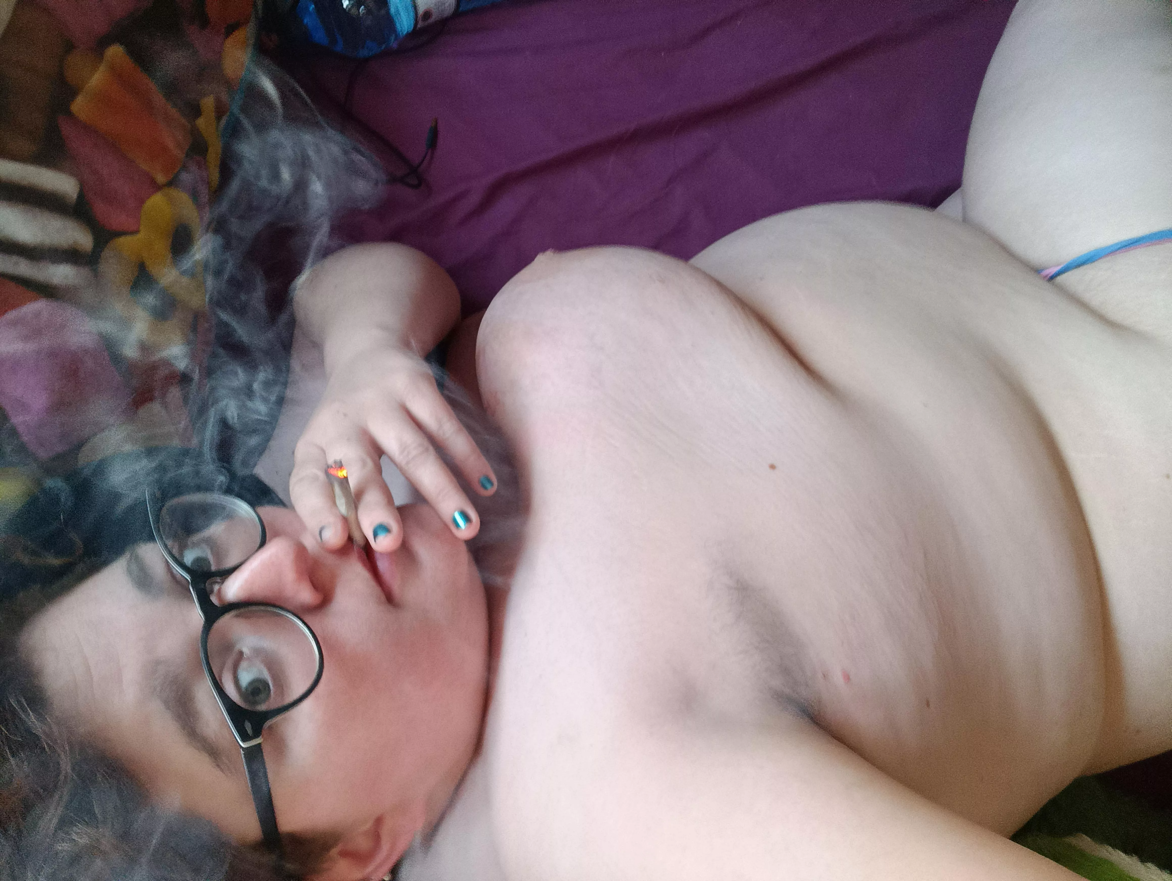 Lazy Sunday (they/them, nonbinary) posted by robindoesreddit