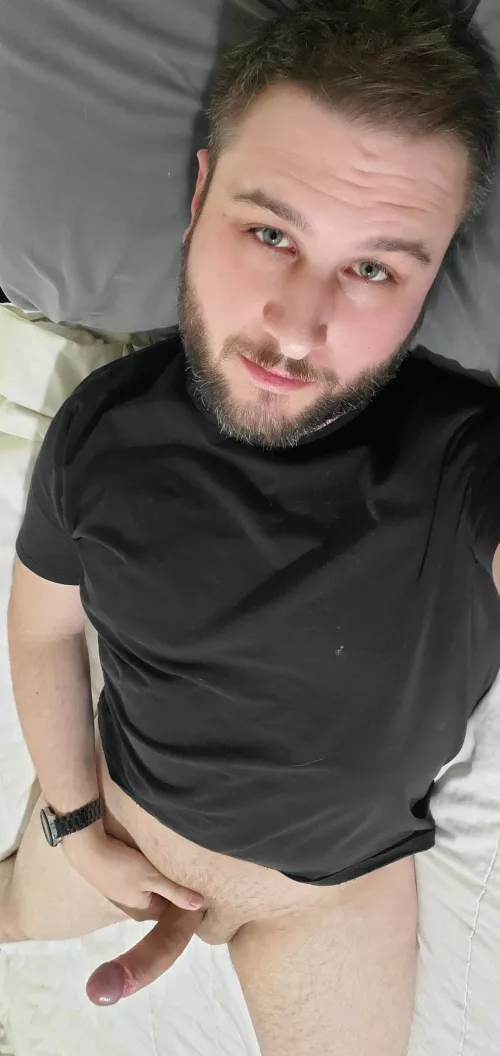 Need a clit to suck on and tease. Know where I can find one? 😇 by slimslam_spaceman