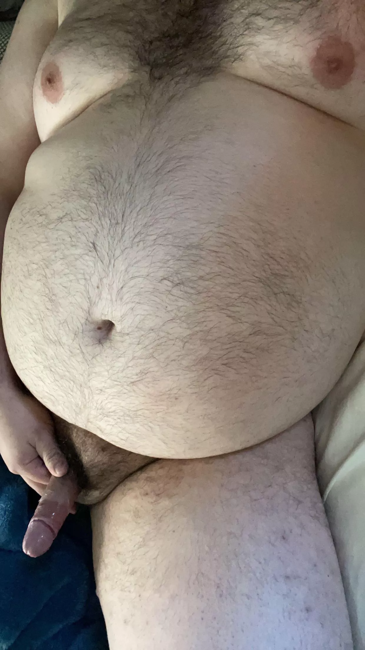 Saturday afternoon jerk 🔥 who’s joining 🥵 posted by chubbyguy_la