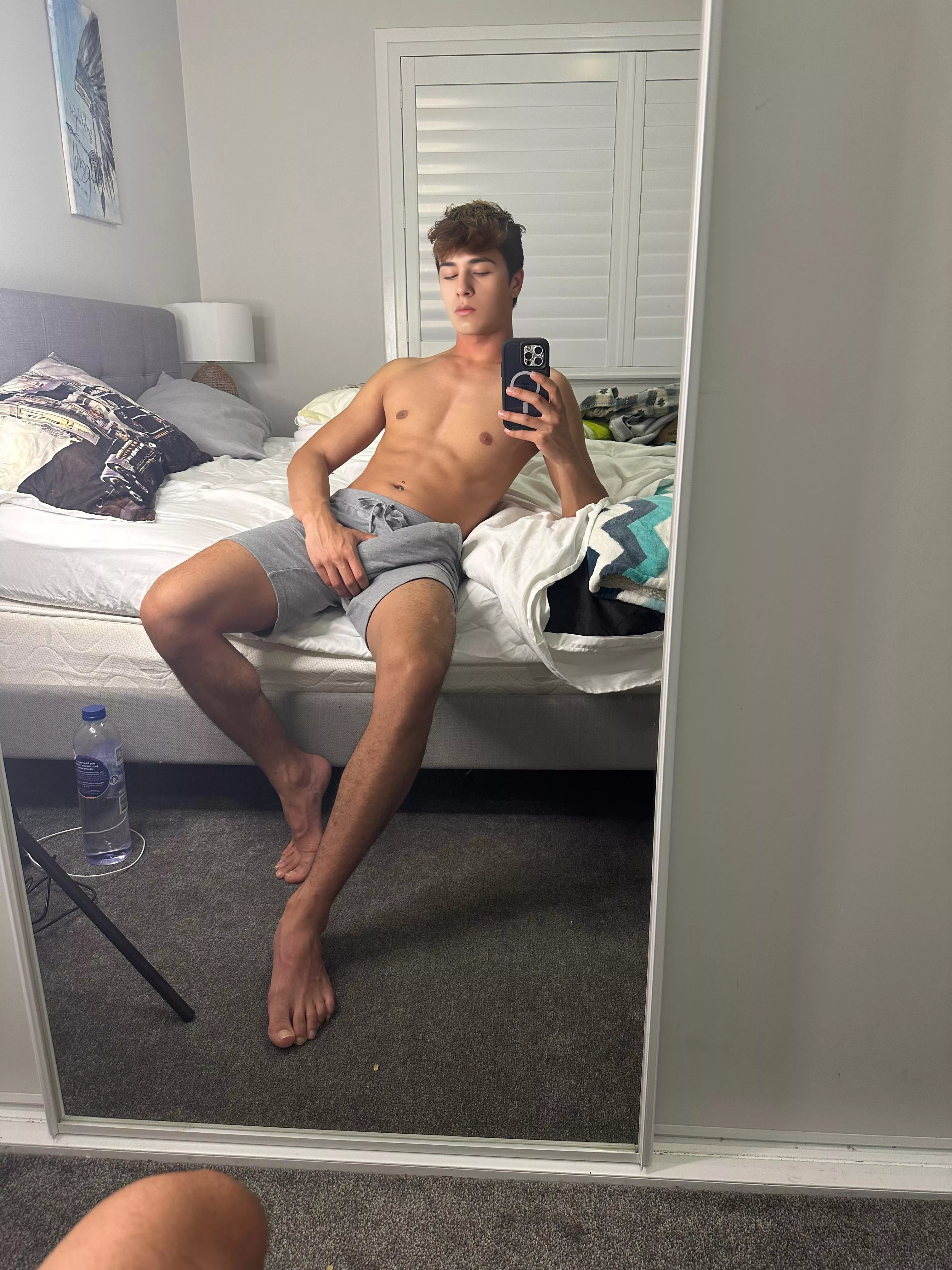 So horny someone help! posted by Cinnamon_twink