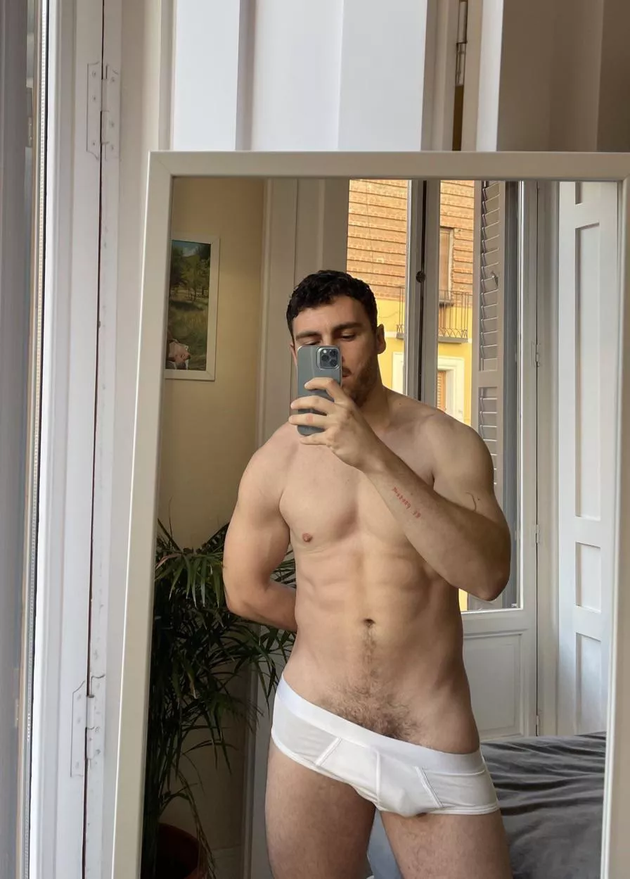 Strip tease posted by Fit-Run-6292