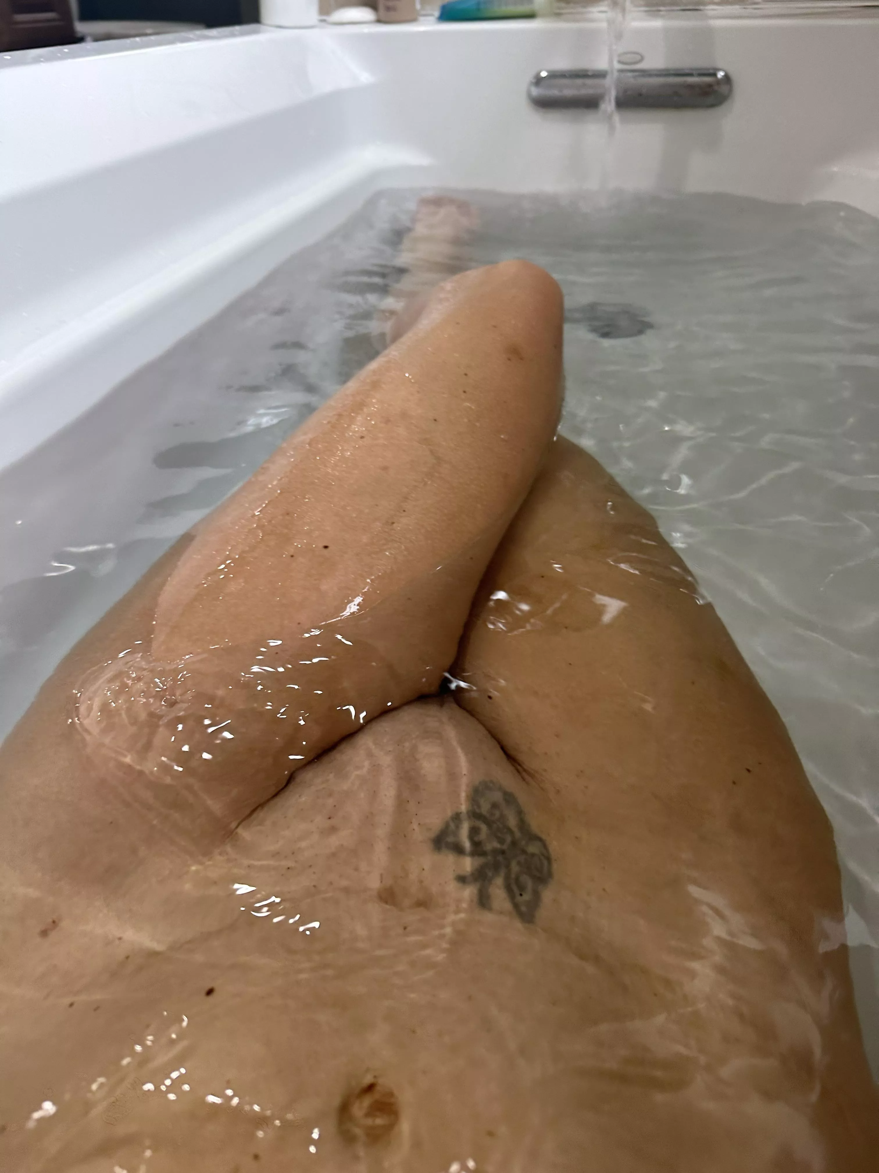 Sunday soaking posted by Mom_gone_wild