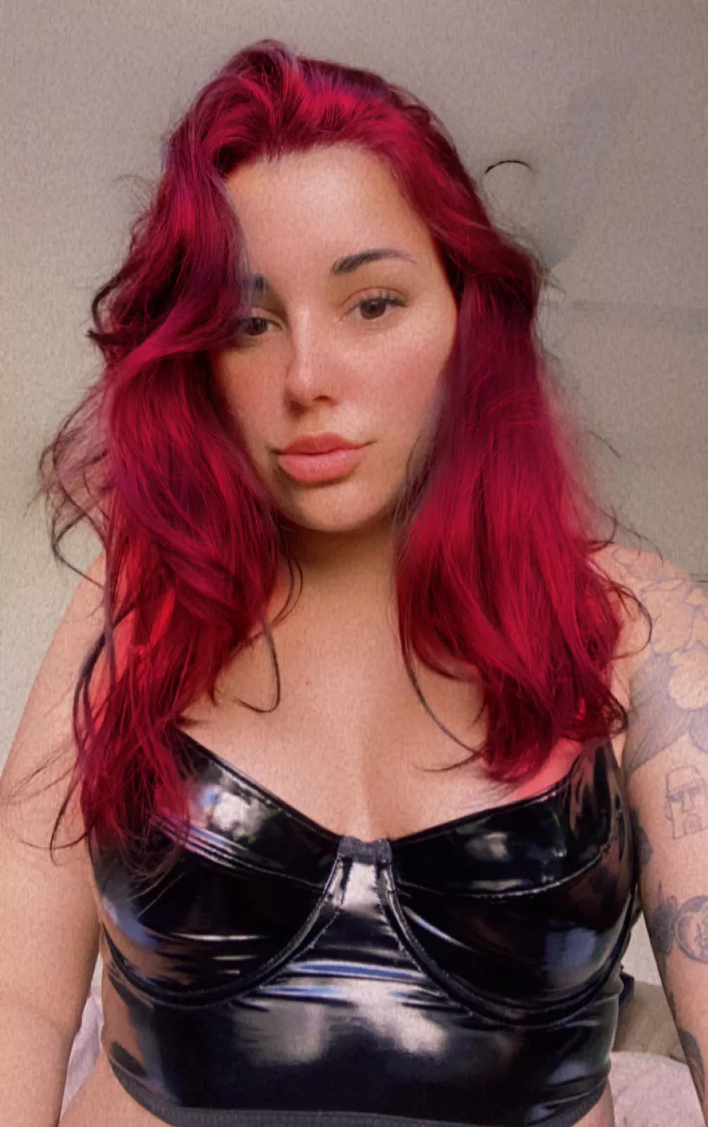 tell me how much you love my shiny set and hair simp ✨ posted by drhumiliatrixtiffany