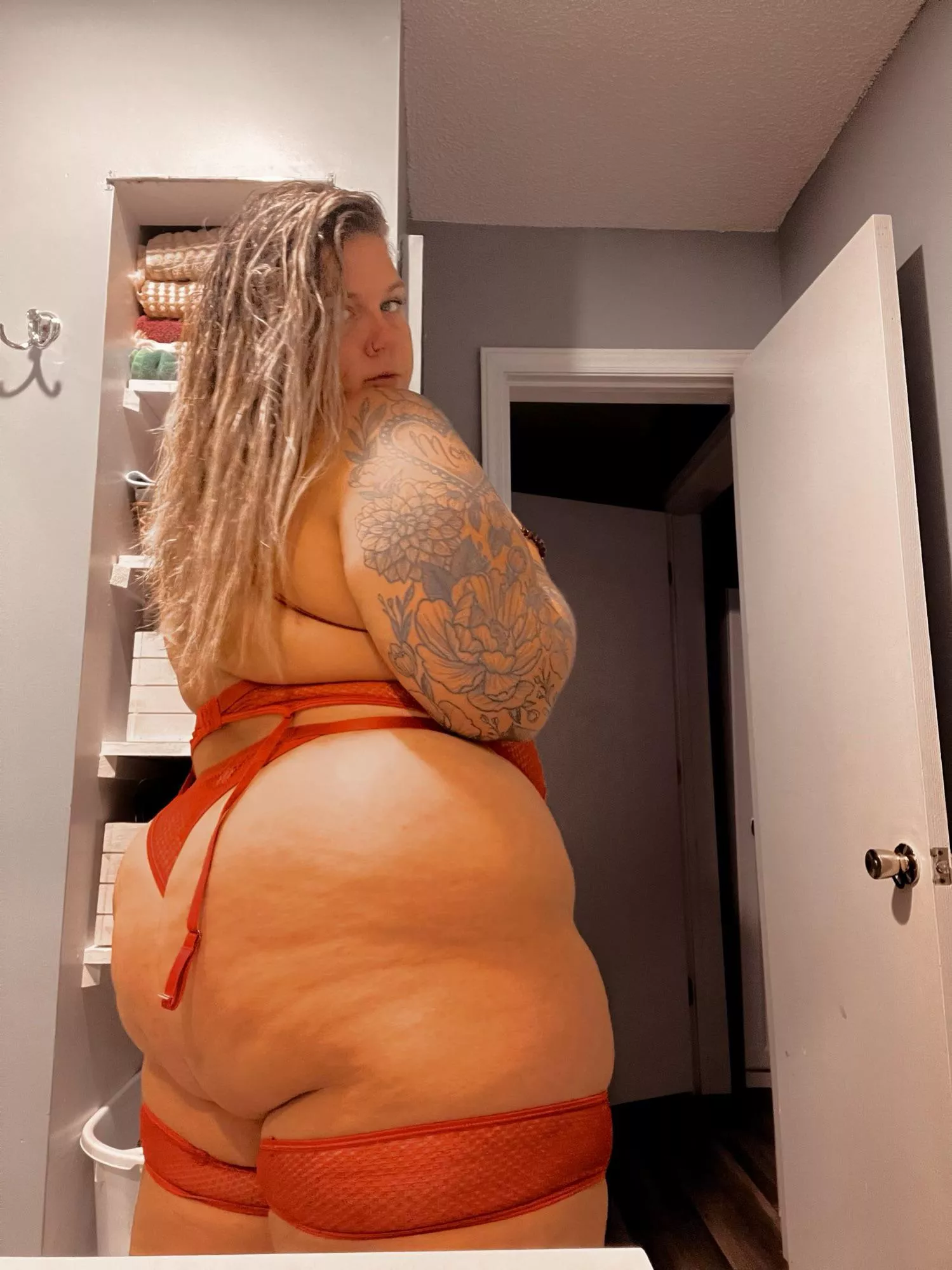 These cheeks were made to be clapped 😈 posted by PaleAd1130