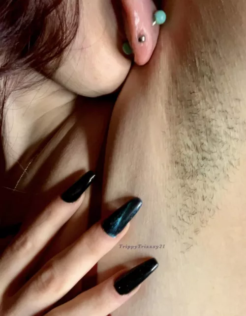 Tiny tongue - someone help me out (;? by TrippyTrixxxy21