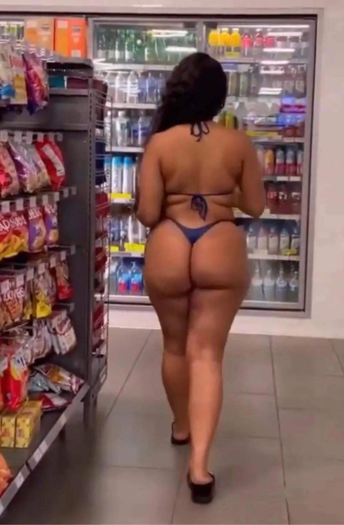 Tonight’s entertainment posted by gymnsex