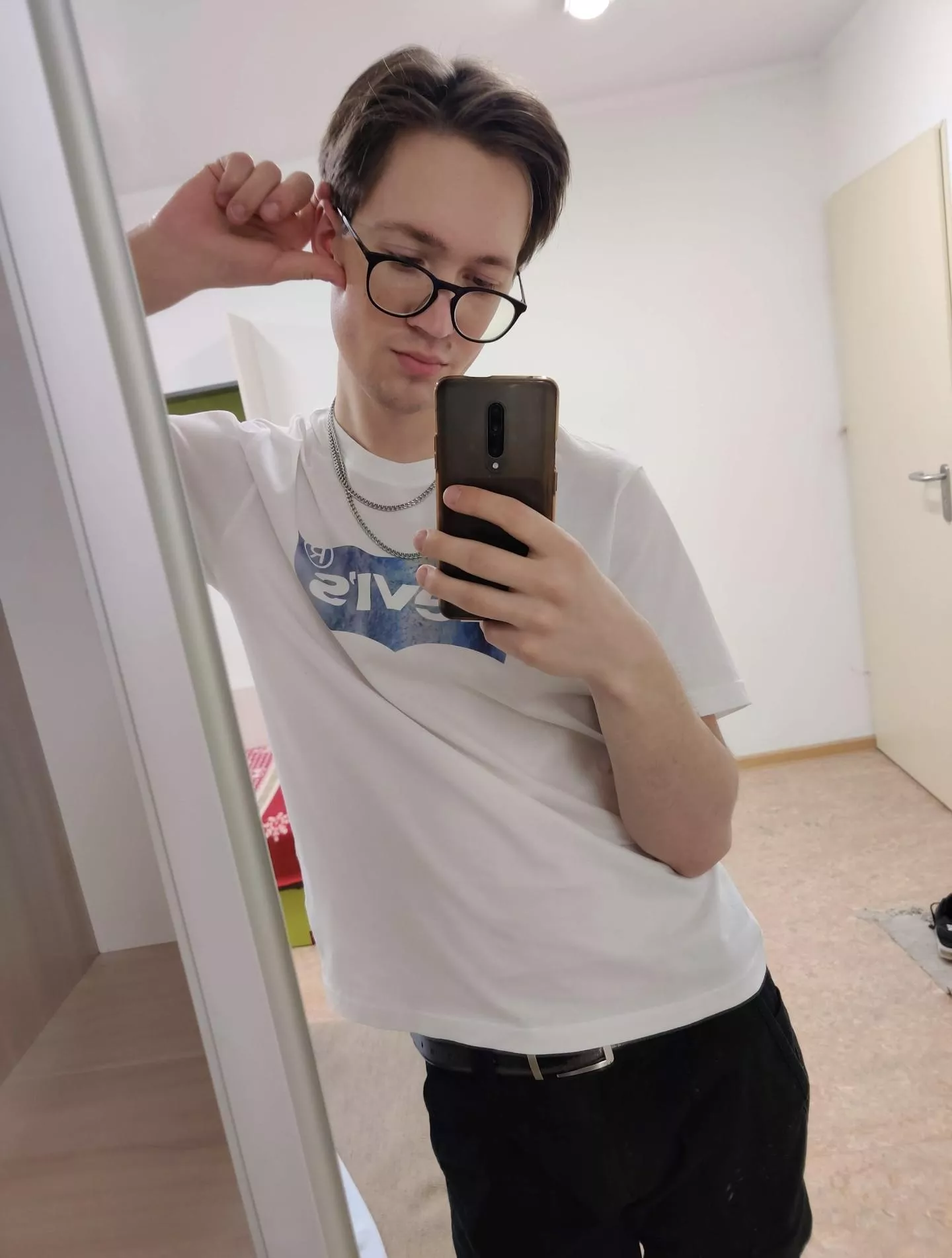 What's your favorite word? 🤎 posted by fimblyropers