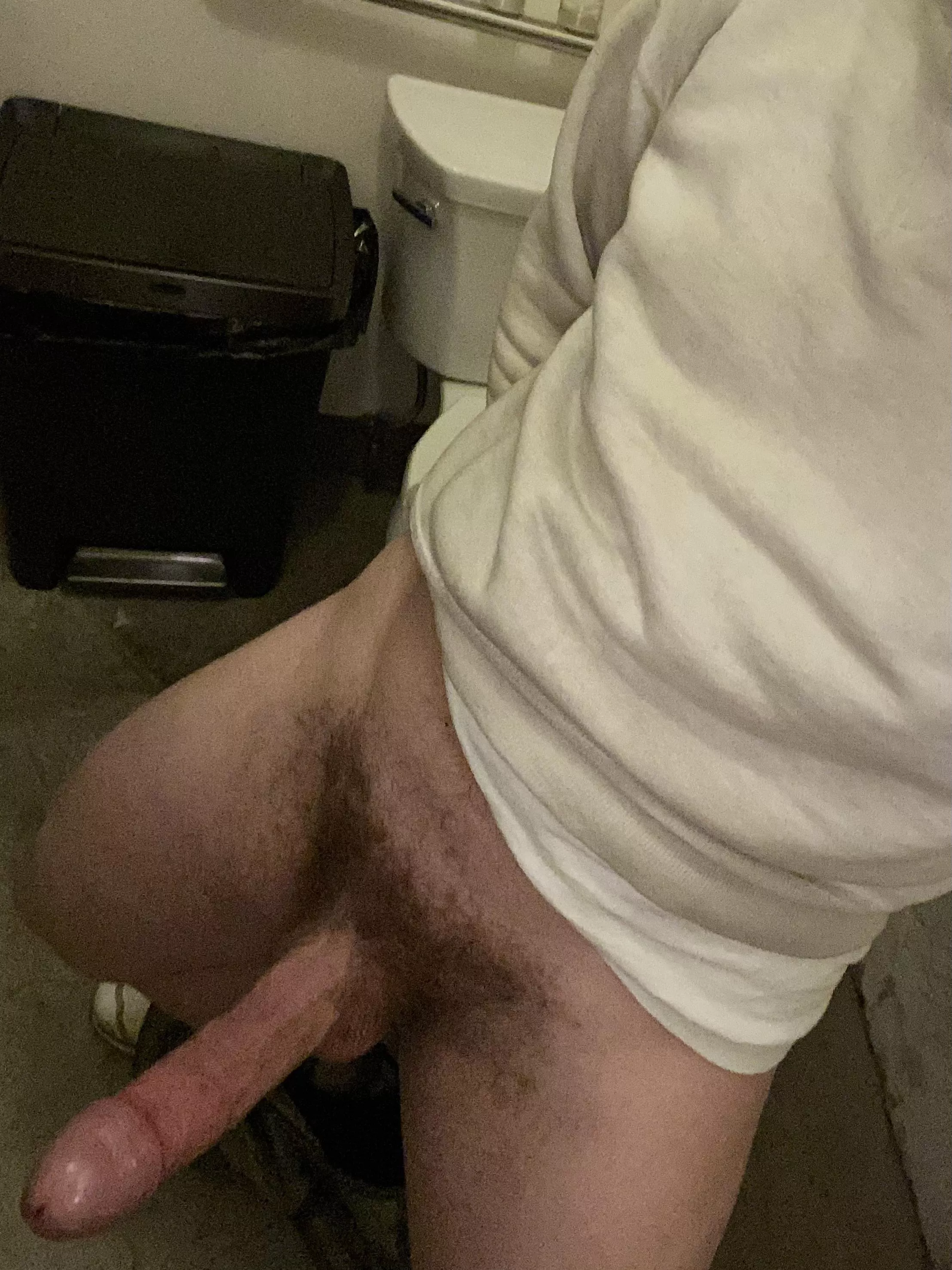 You walk in on me using the bathroom at work and find me like this. What’s your reaction 😏 posted by hungfritz