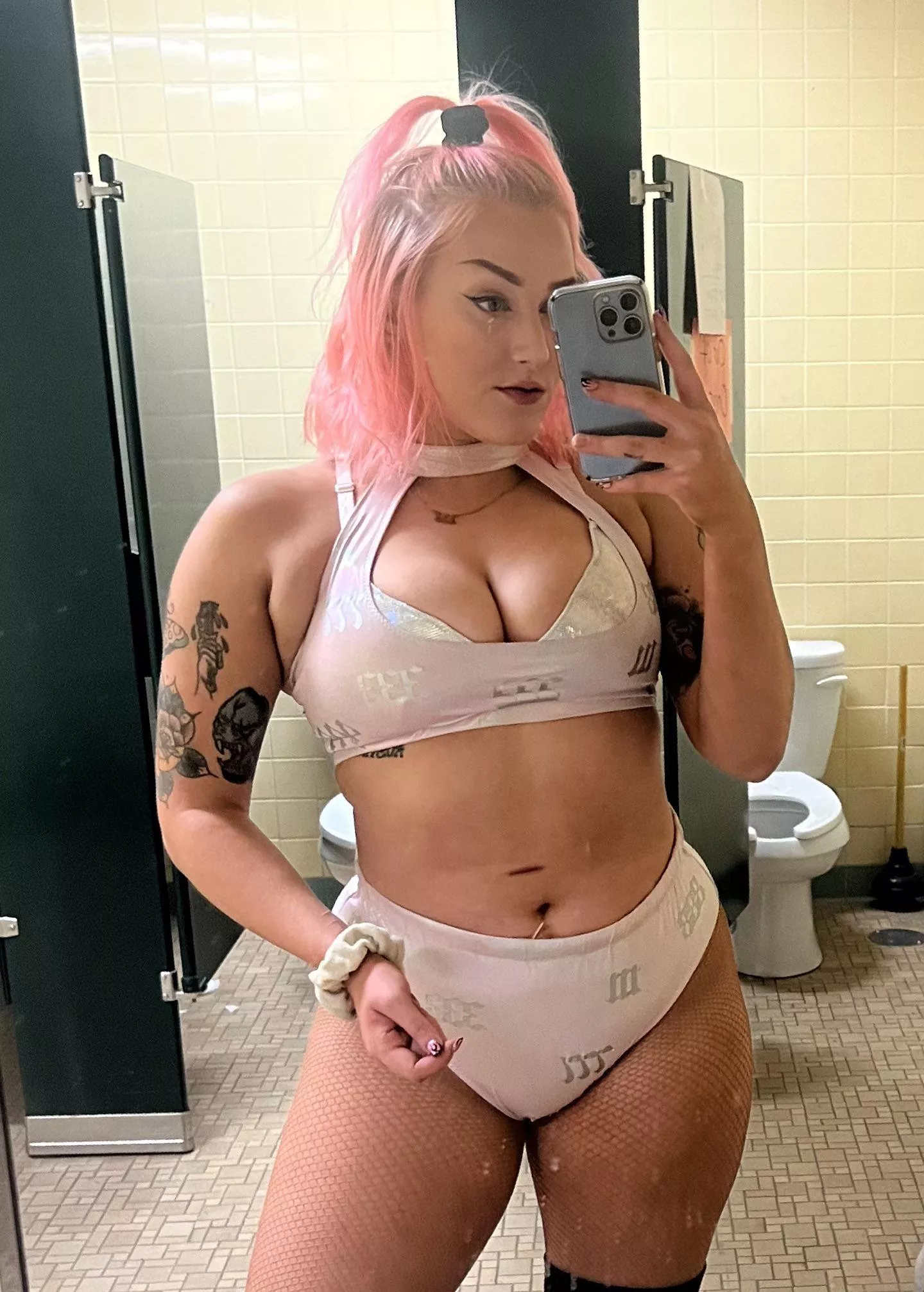 Allie Katch posted by Pothac