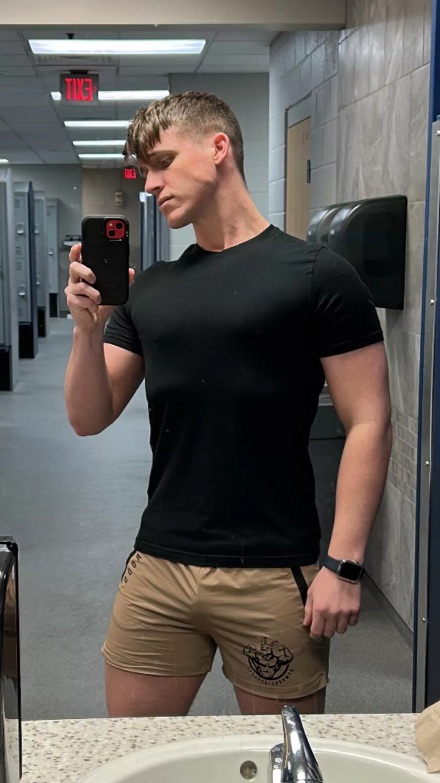 Another workout, another gym selfie posted by ConflictBoB