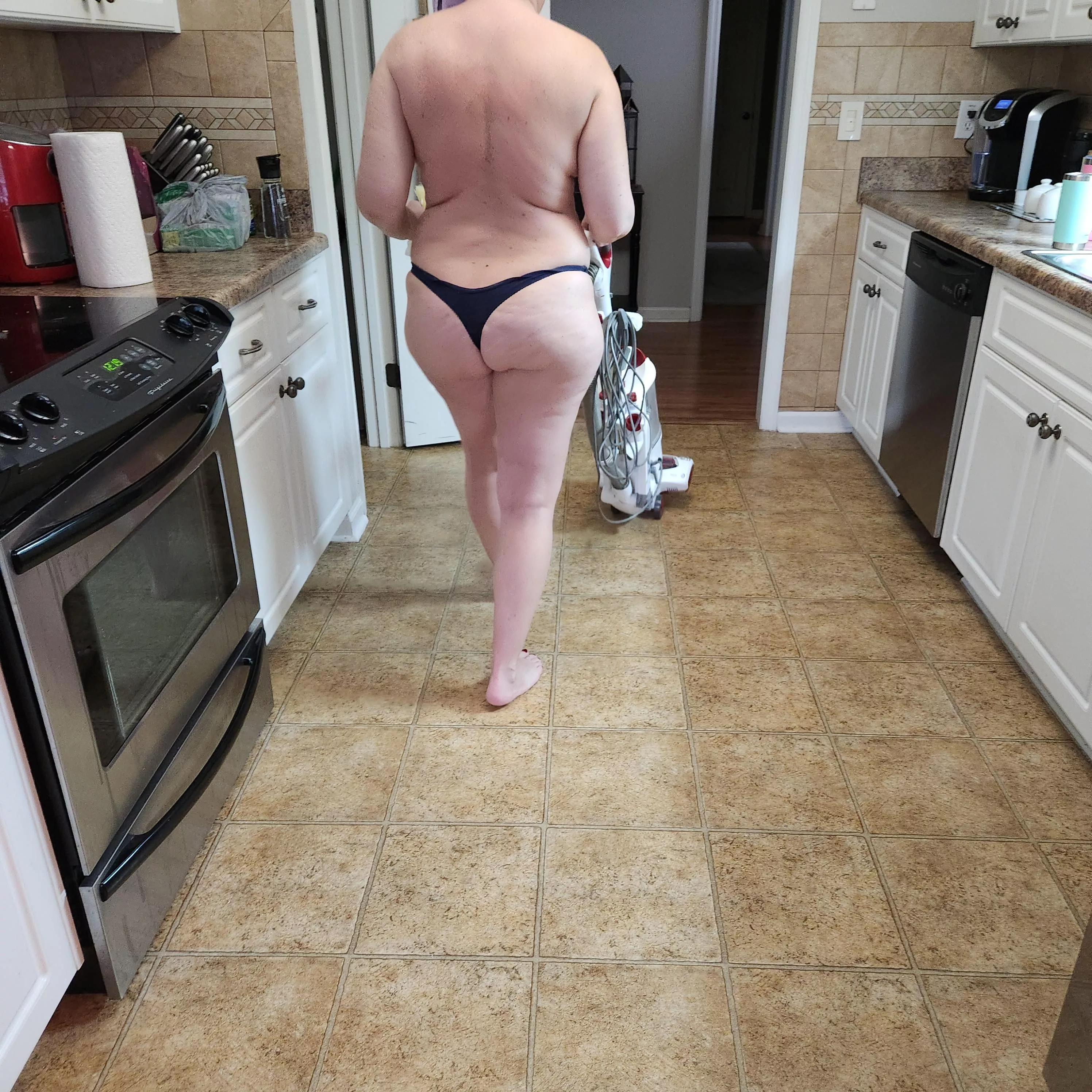 Anyone willing to help me vacuum? posted by Amazing_Slit