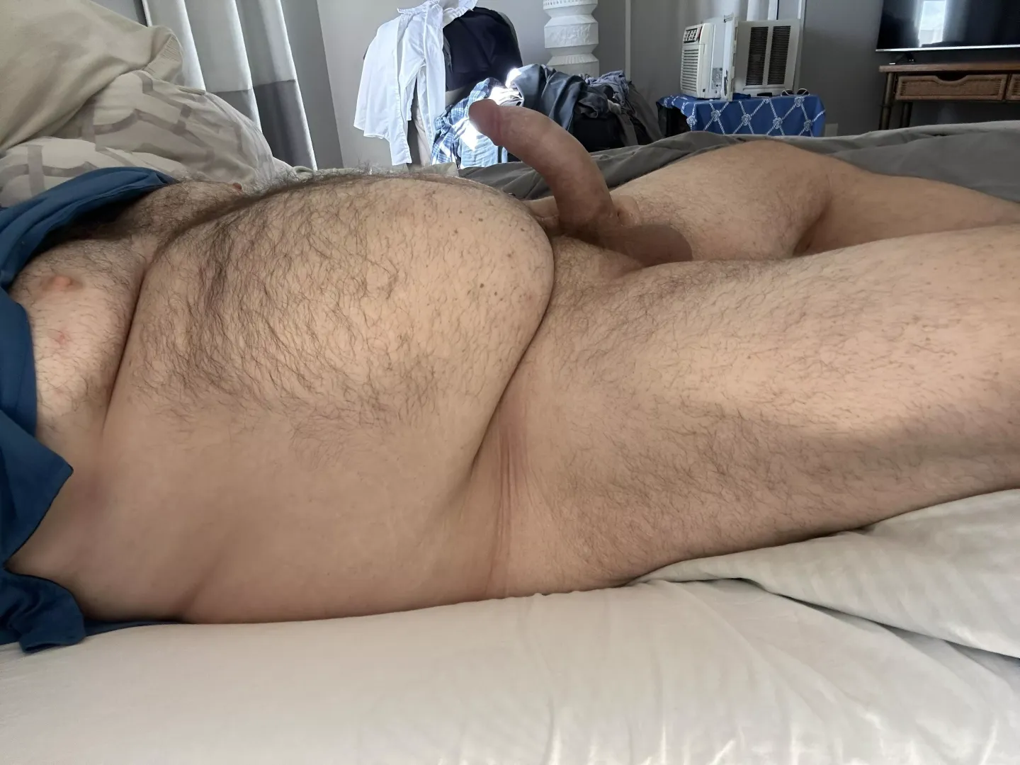 Belly time. by friendlygaychap