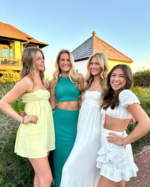 Big smiles by HonestRunner