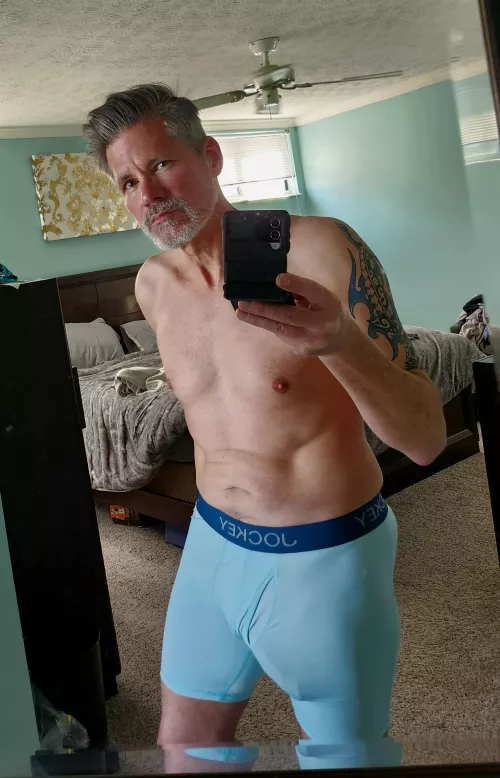 Bulging by National_Ordinary_65