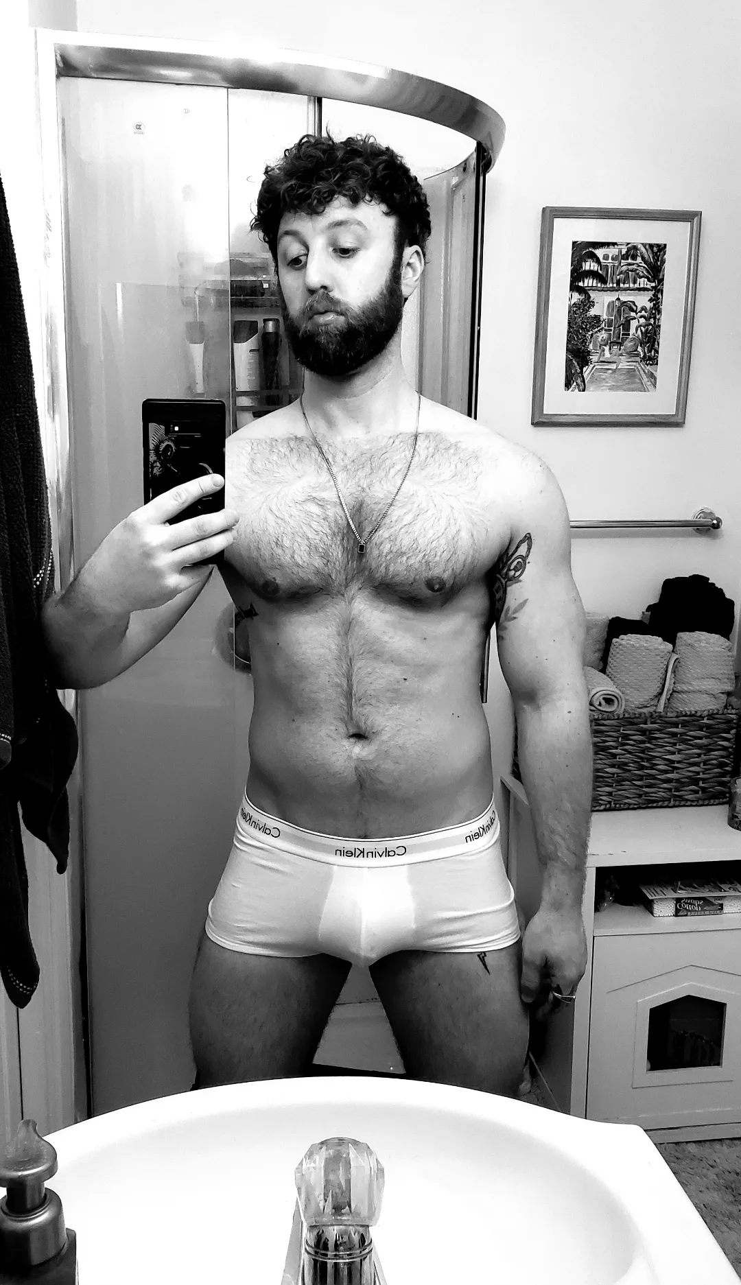 B&W posted by R2D33Z3DNUTZ