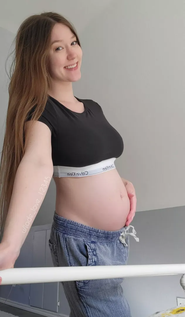 Can a mommy to be in a tiny crop top turn you on? posted by jade_love_12345