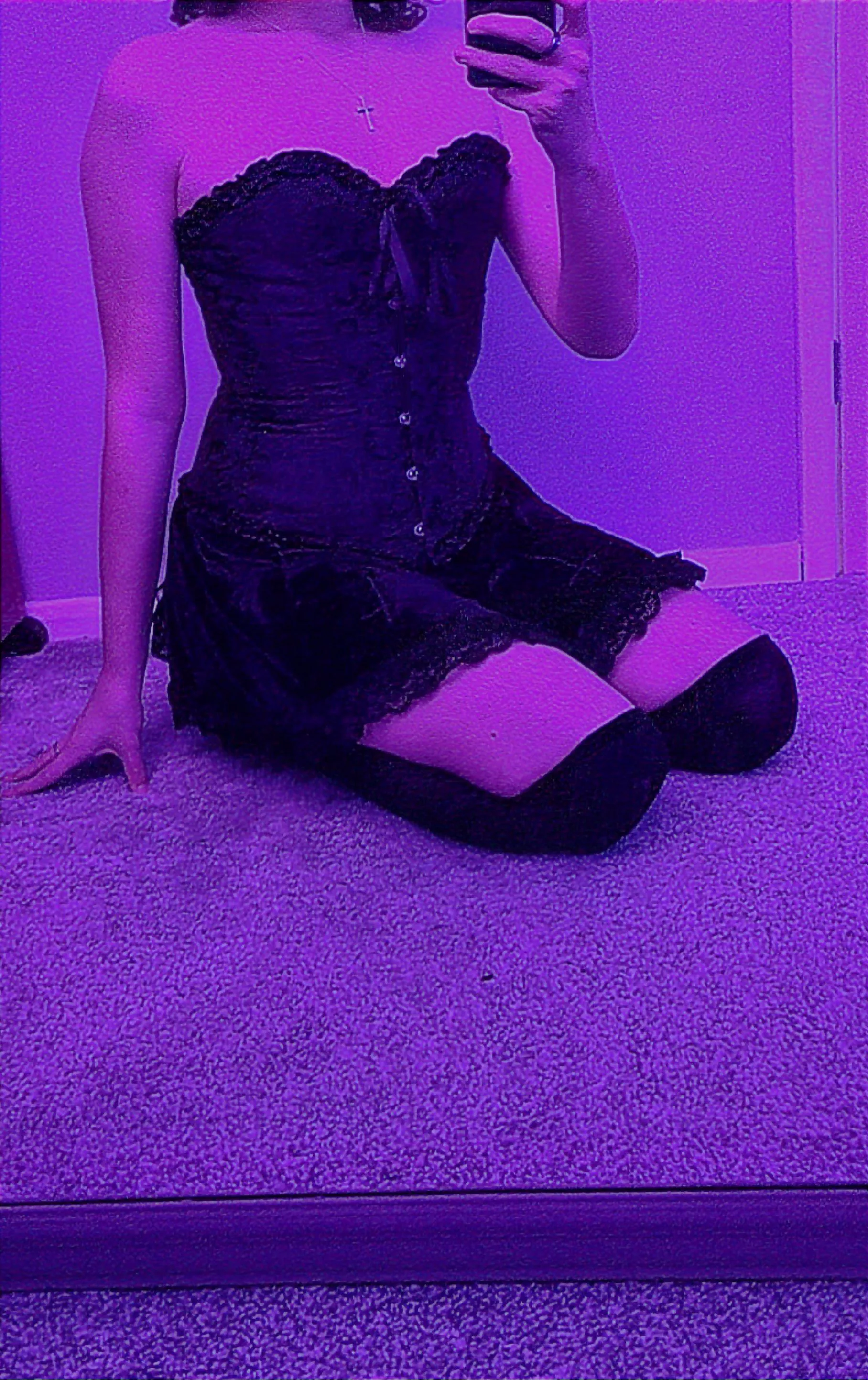 Can sum1 give me cuddles please? 🥺👉👈💗🖤💗🖤 posted by Amora___