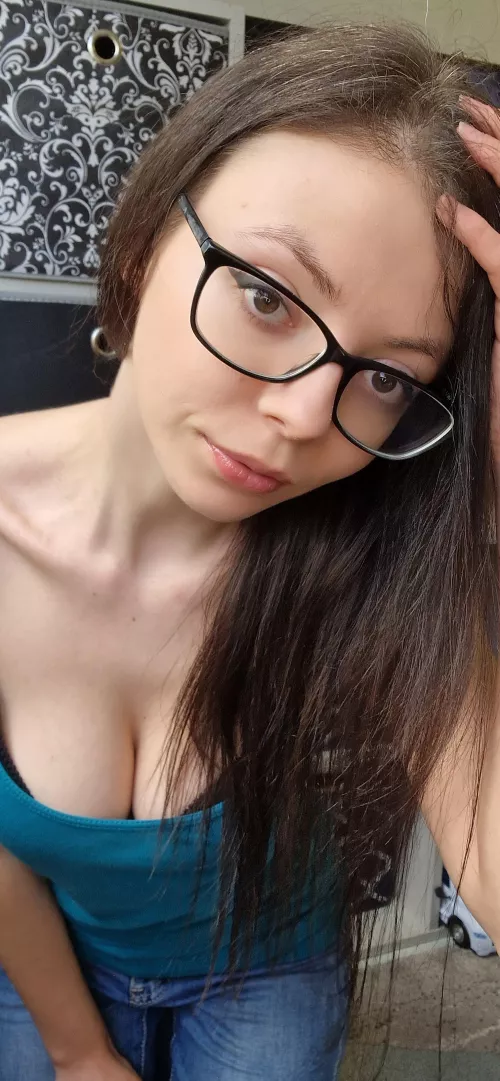 Caught you looking 😁 by Unable_Temperature56