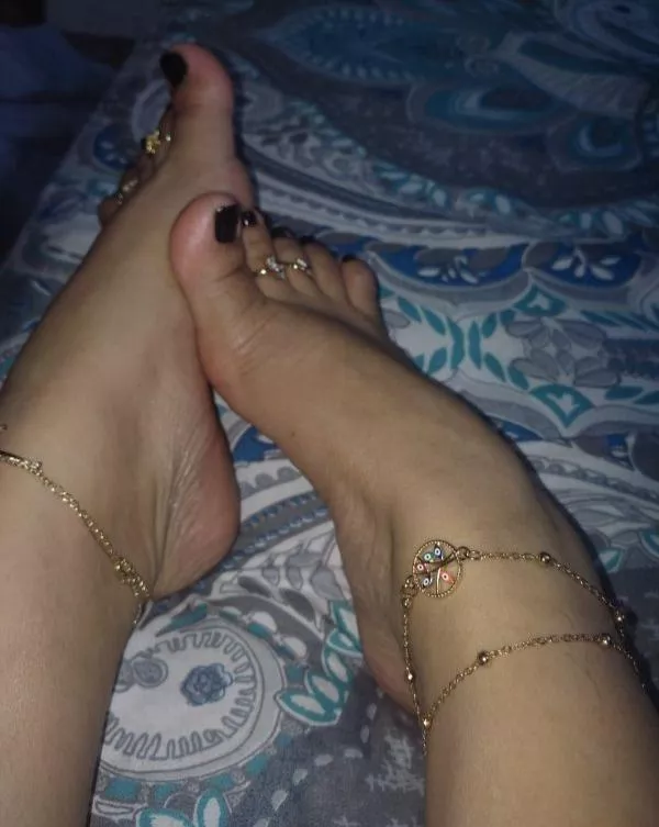 Do you have any indecent thoughts about my feet? posted by Kathyfeet