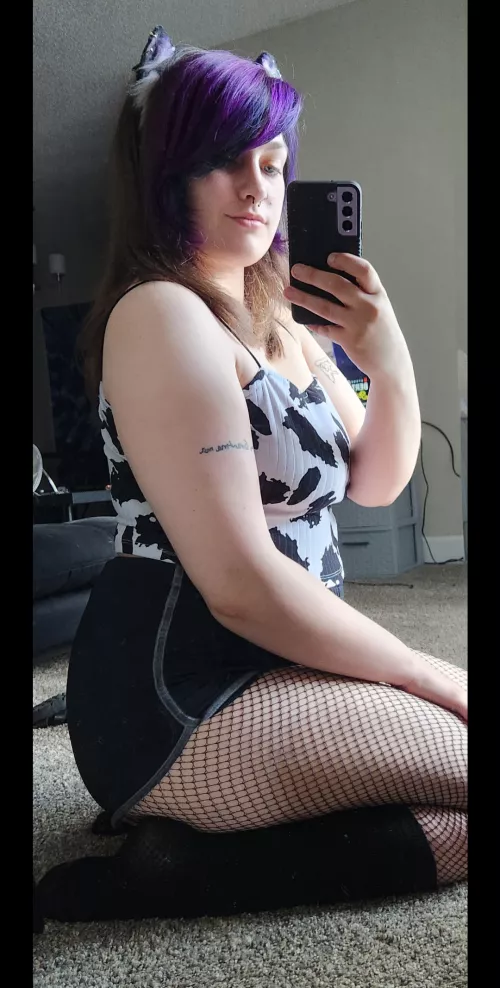 Do you like knee high socks? [oc] by IndigoOrion710