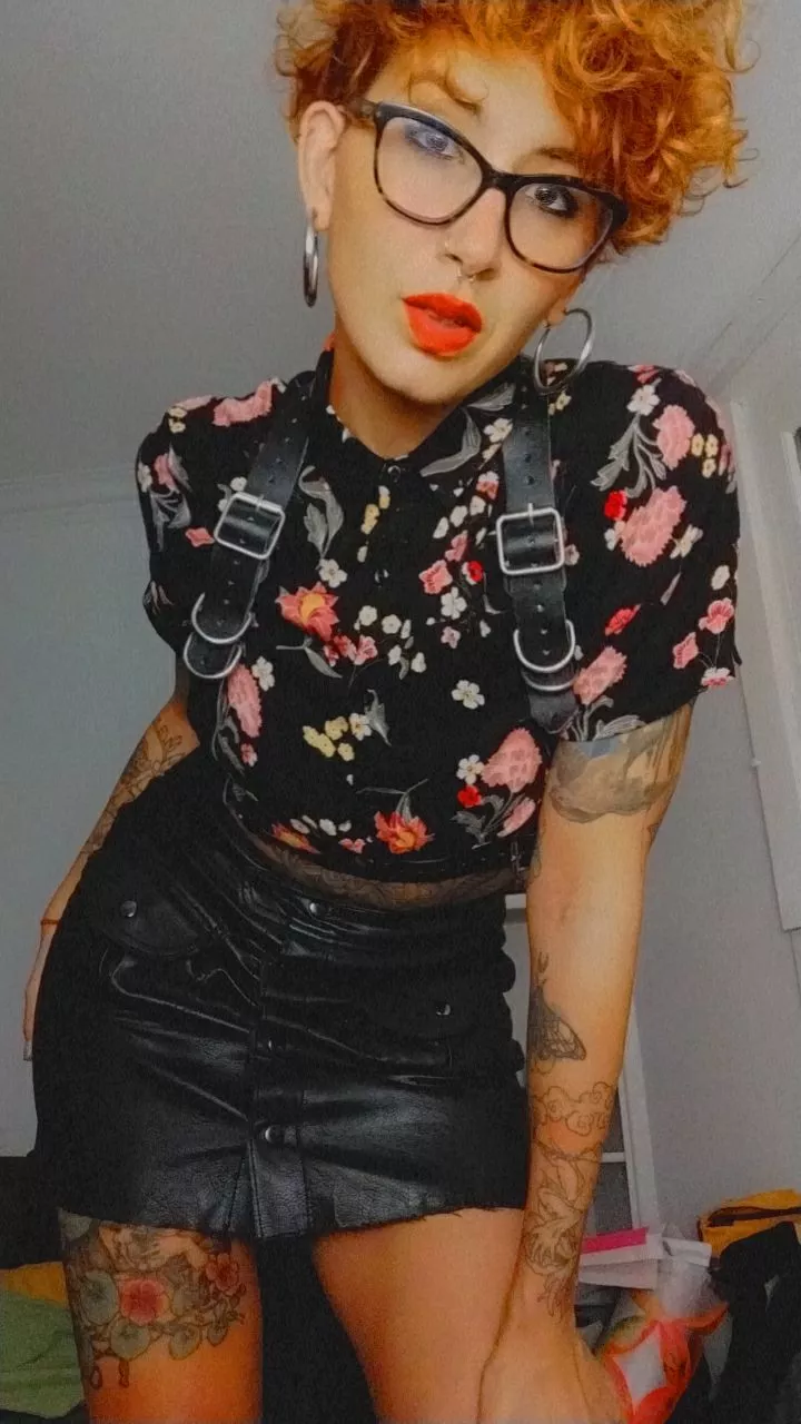 Don't use red lipstick that much but when I do.... posted by tamarathefox